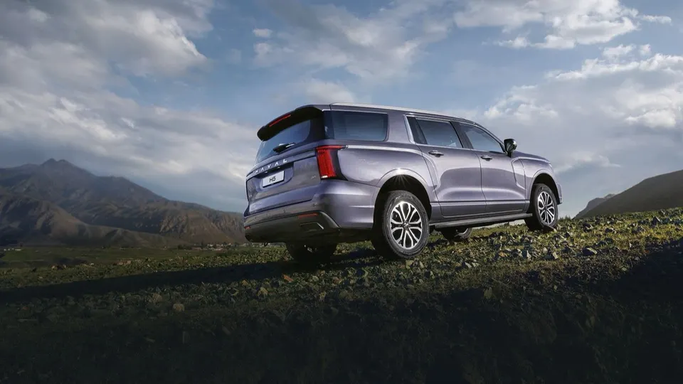 HAVAL · 02
